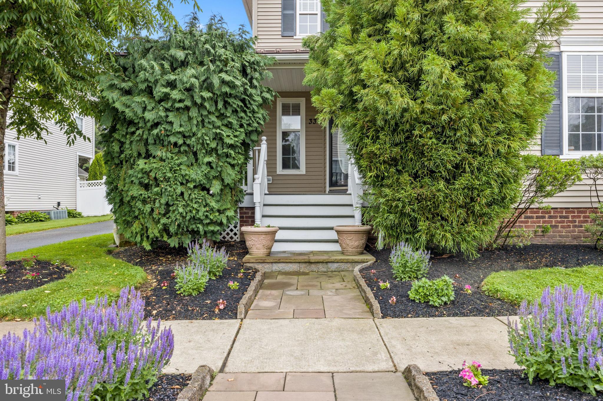 33 Valentine Road Ivyland, PA 18974 - Photo 3 of 38 Front Entrance