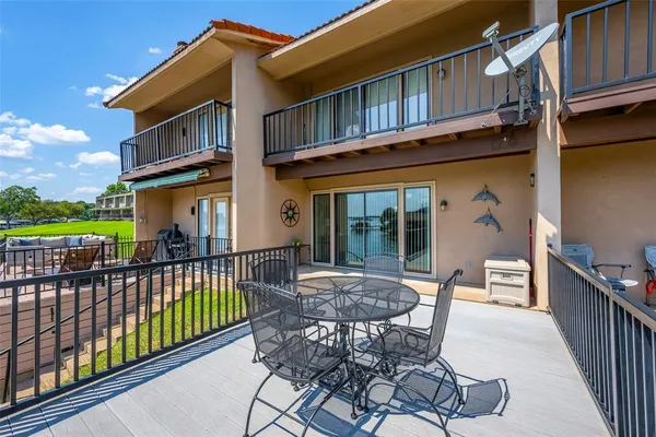 $347,900 | 5515 Club Cove Court, DeCordova, TX 76049