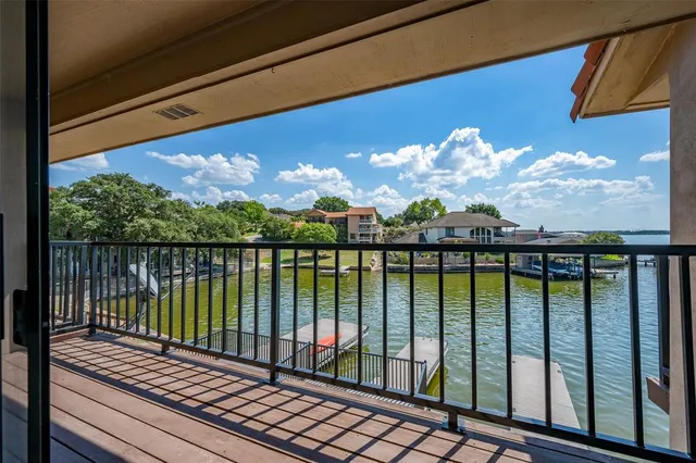 $348,900 | 5515 Club Cove Court, DeCordova, TX 76049