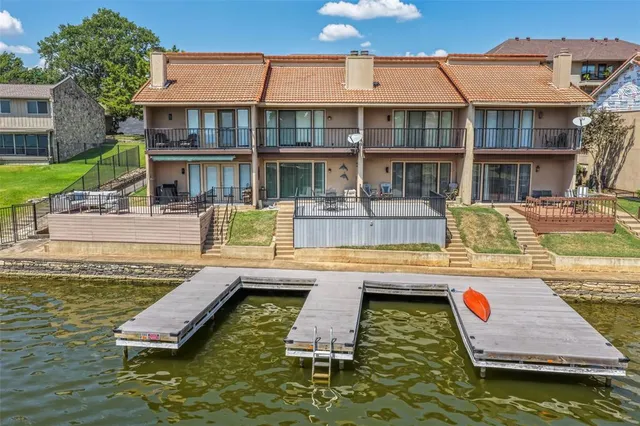 $348,900 | 5515 Club Cove Court, DeCordova, TX 76049