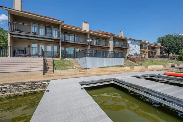 $348,900 | 5515 Club Cove Court, DeCordova, TX 76049