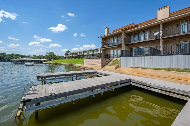 $348,900 | 5515 Club Cove Court, DeCordova, TX 76049