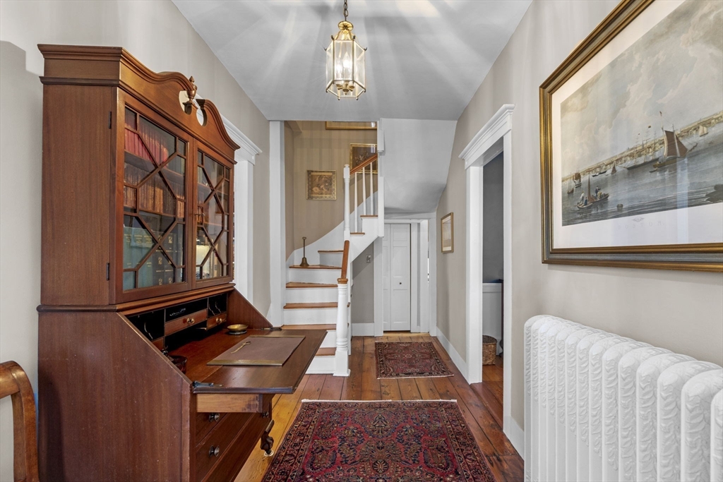 9 Hooper Street Marblehead, MA 01945 - Photo 5 of 36 Gallery Image 5