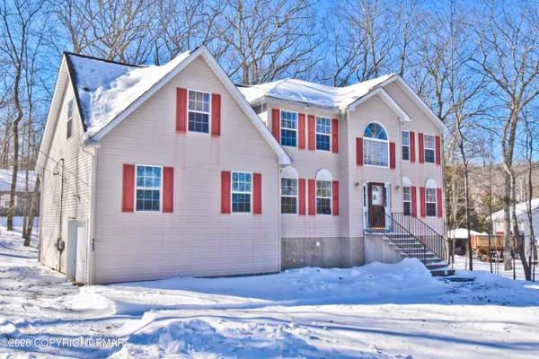 $345,000 | 153 Totteridge Road, Bushkill, PA 18324