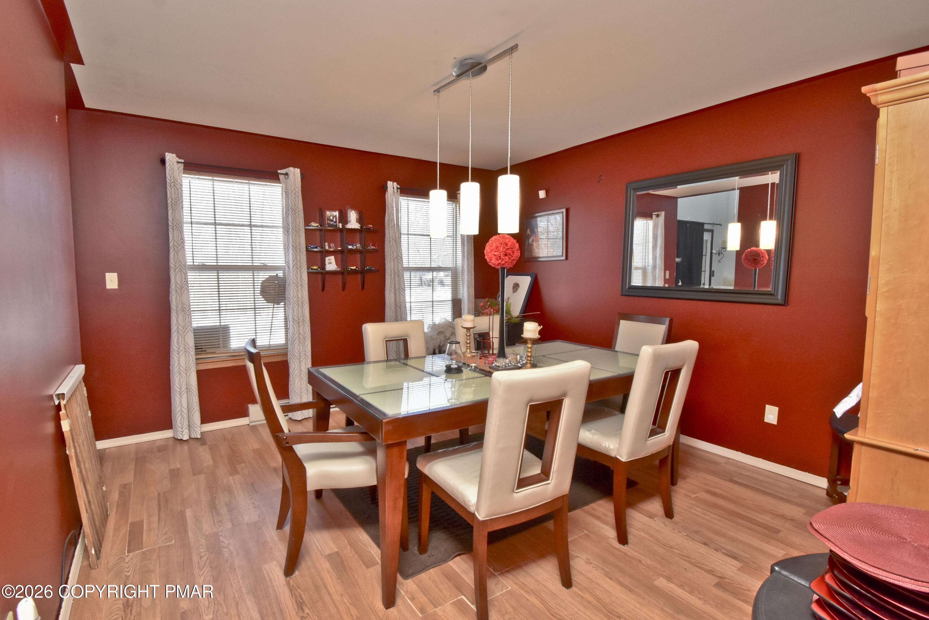 153 Totteridge Road Bushkill, PA 18324 - Photo 11 of 45 4 Dining (2)