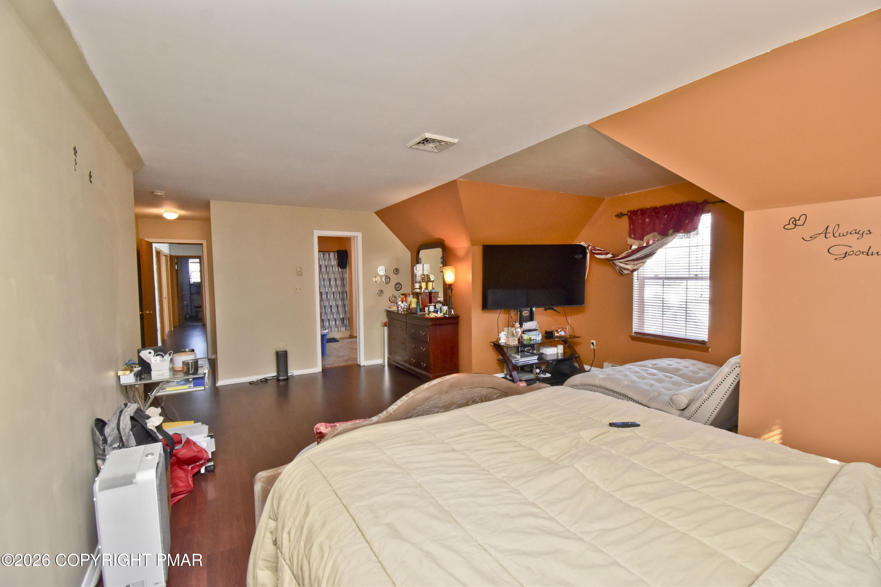 153 Totteridge Road Bushkill, PA 18324 - Photo 20 of 45 8 Primary (2)