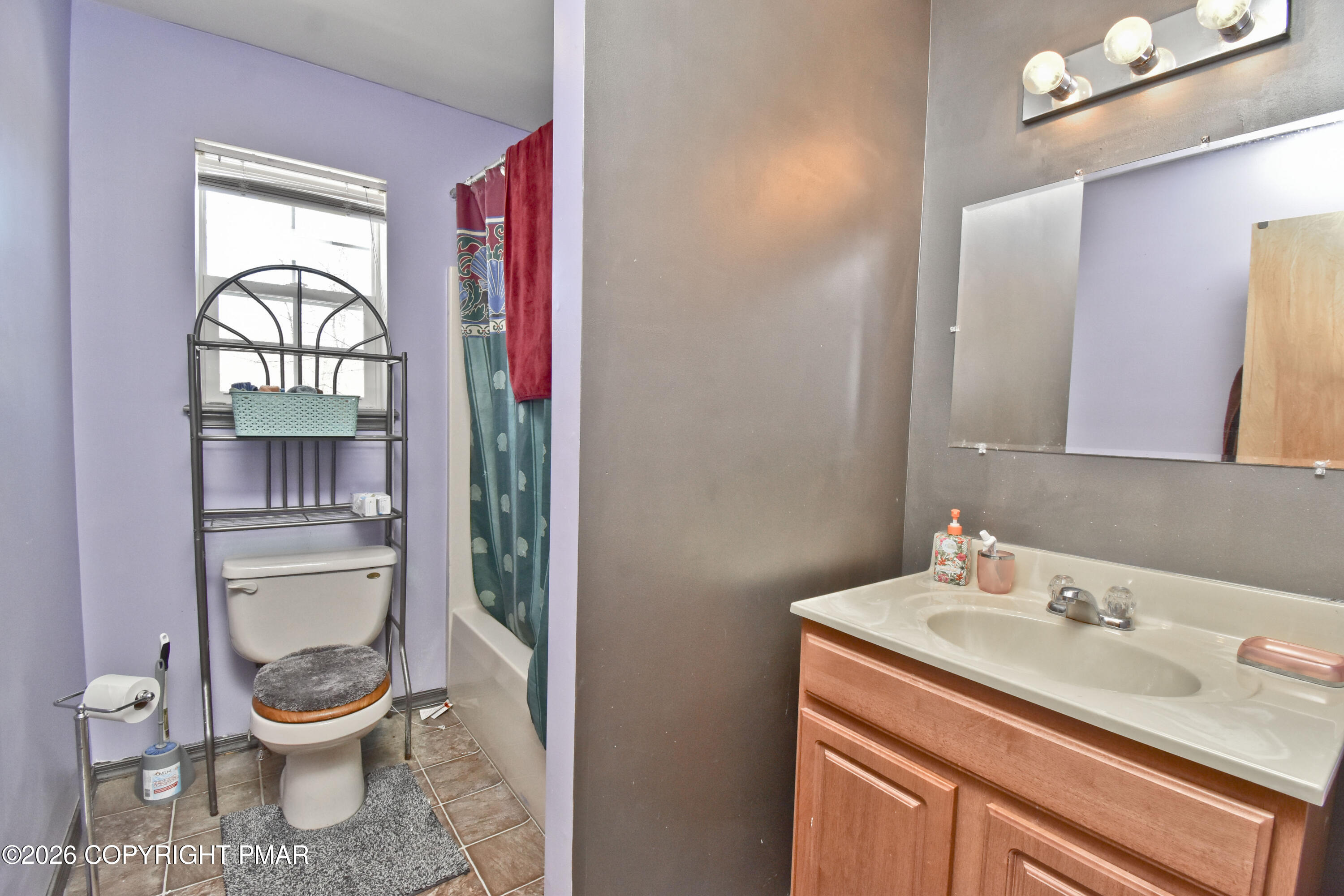 153 Totteridge Road Bushkill, PA 18324 - Photo 28 of 45 12 Bath
