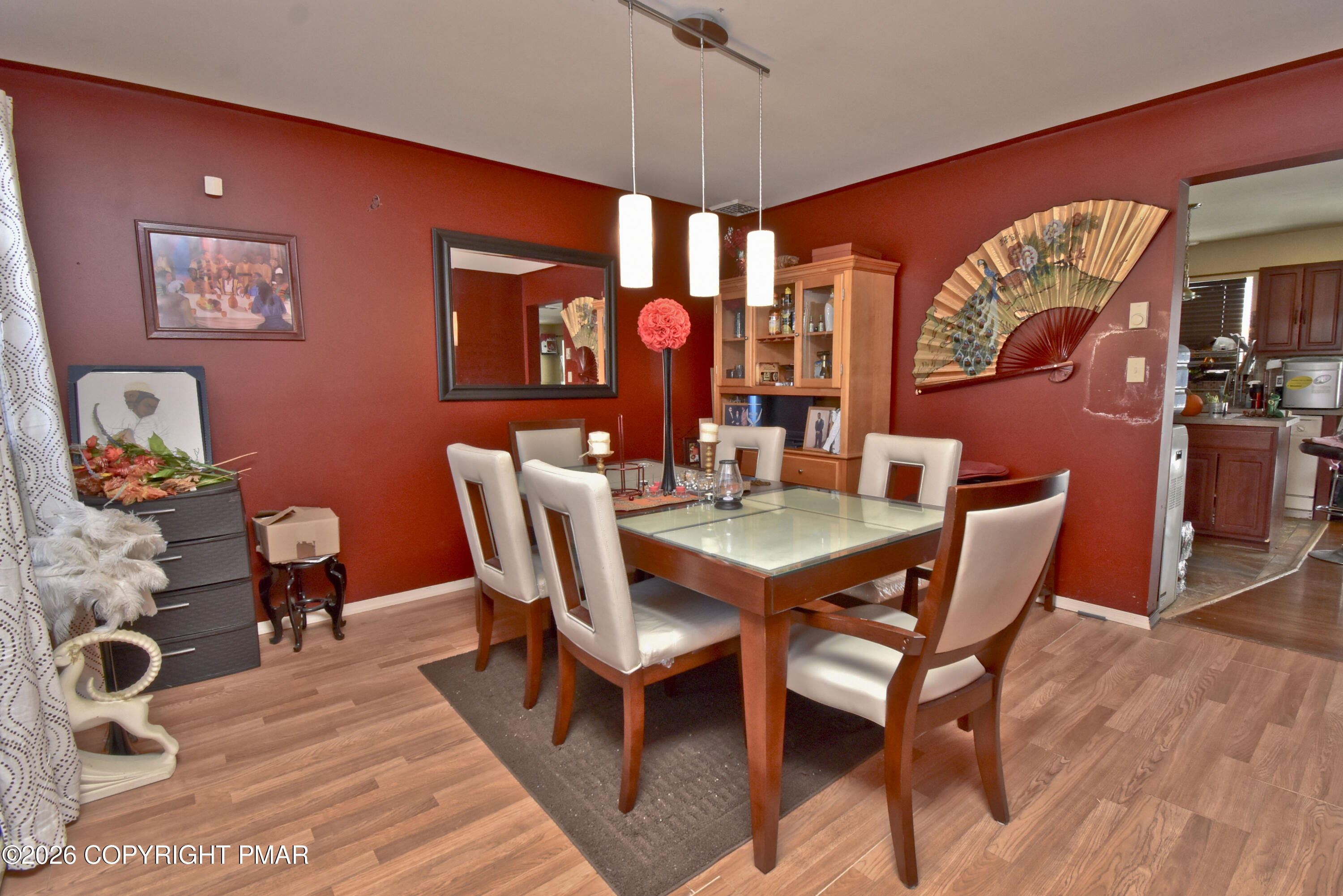 153 Totteridge Road Bushkill, PA 18324 - Photo 10 of 45 4 Dining (1)