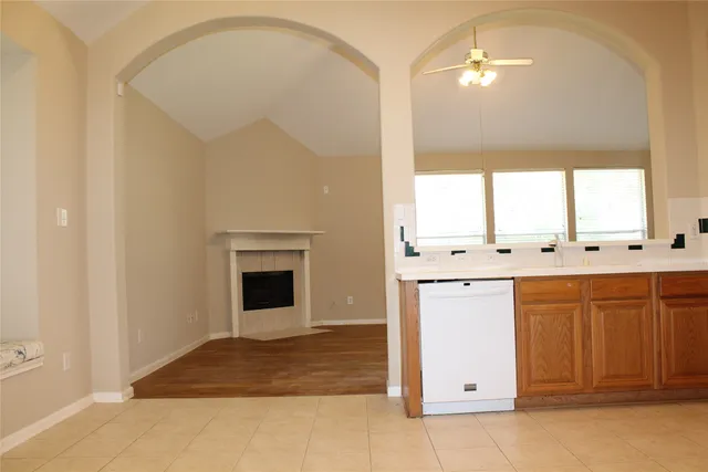 $2,400 | 3623 Chatwood Drive, Pearland, TX 77584