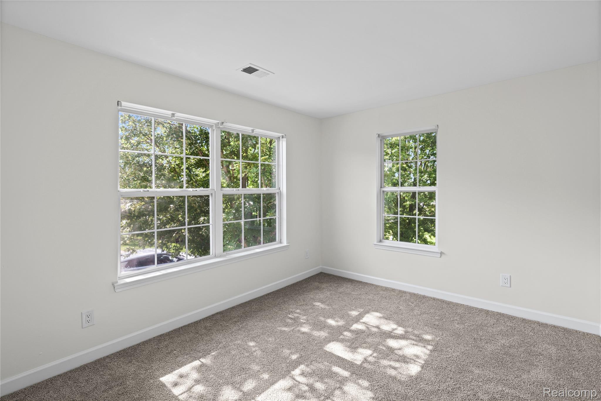 4163 Hampton Ridge Boulevard Howell, MI 48843 - Photo 17 of 23 4163 Hampton Ridge Blvd 45.jpg