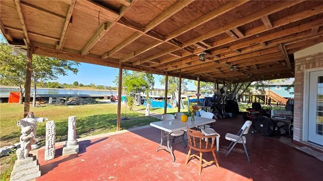 $299,000 | 5794 Jean Lafitte Boulevard, Lafitte, LA 70067