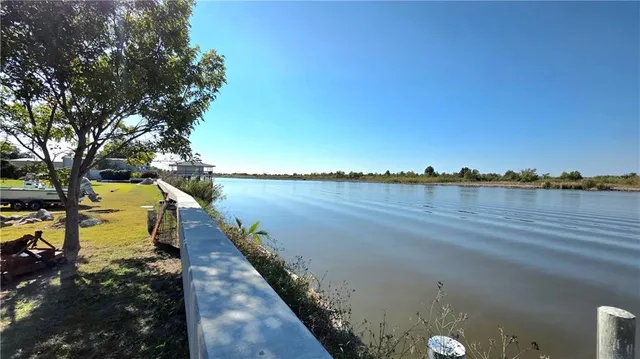 $299,000 | 5794 Jean Lafitte Boulevard, Lafitte, LA 70067