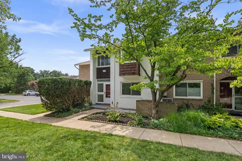 $600,000 | 166 New Mark Esplanade, Rockville, MD 20850
