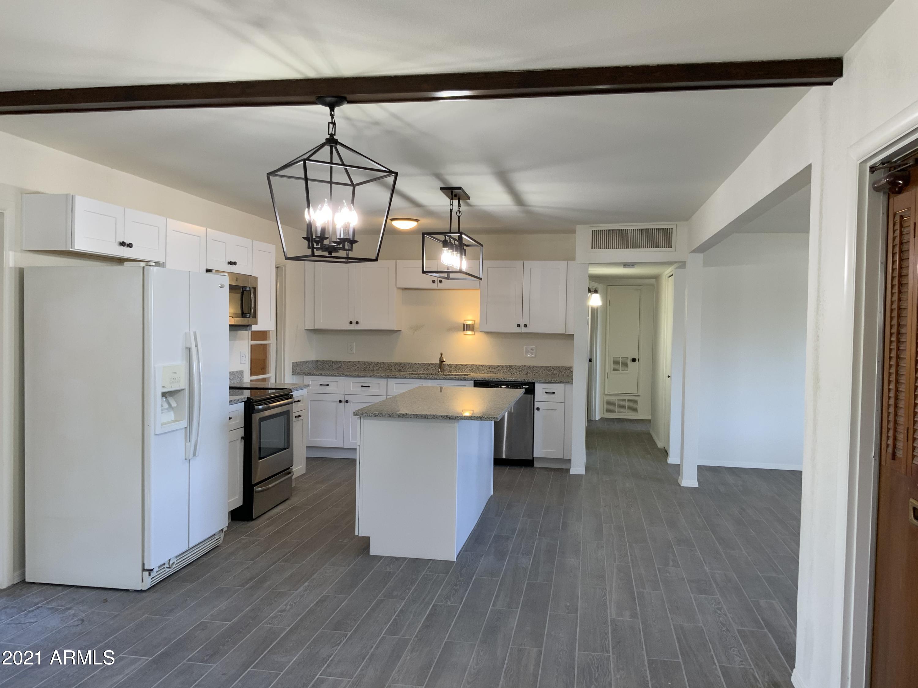 3220 West Cactus Road Phoenix, AZ 85029 - Photo 5 of 14 IMG_0182