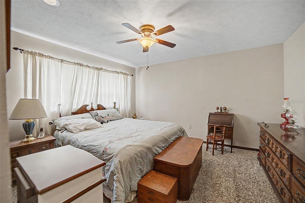 612 Barkfield Loop Brandon, FL 33511 - Photo 10 of 26 Gallery Image 10