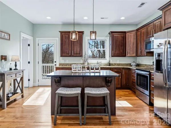 $575,000 | 221 Courtland Place, Asheville, NC 28801