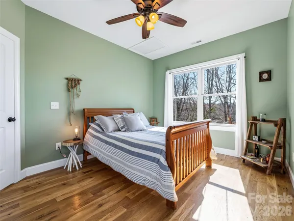$575,000 | 221 Courtland Place, Asheville, NC 28801