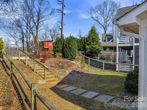 $575,000 | 221 Courtland Place, Asheville, NC 28801