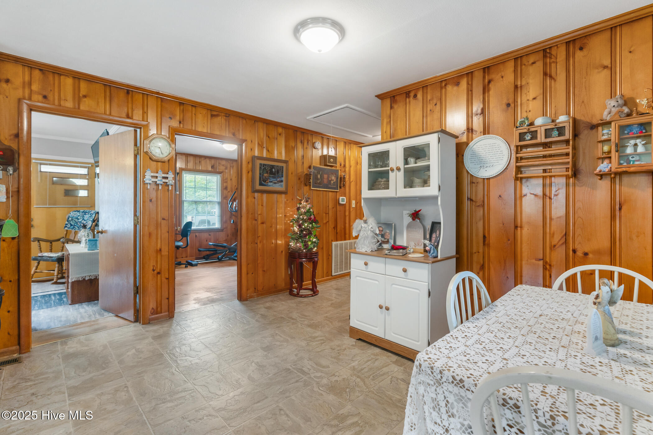 213 Hilltop Drive Rockingham, NC 28379 - Photo 9 of 28 DSC09571
