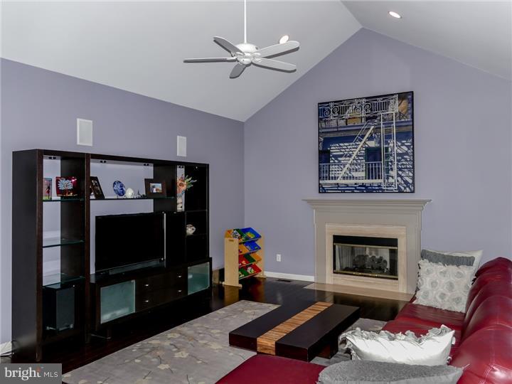124 Hope Road Holland, PA 18966 - Photo 12 of 25 Family Room