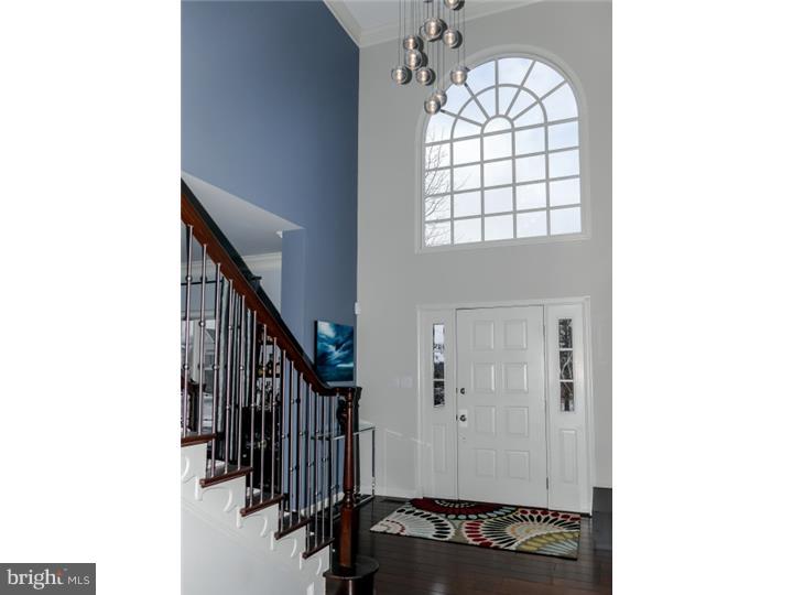 124 Hope Road Holland, PA 18966 - Photo 3 of 25 Foyer