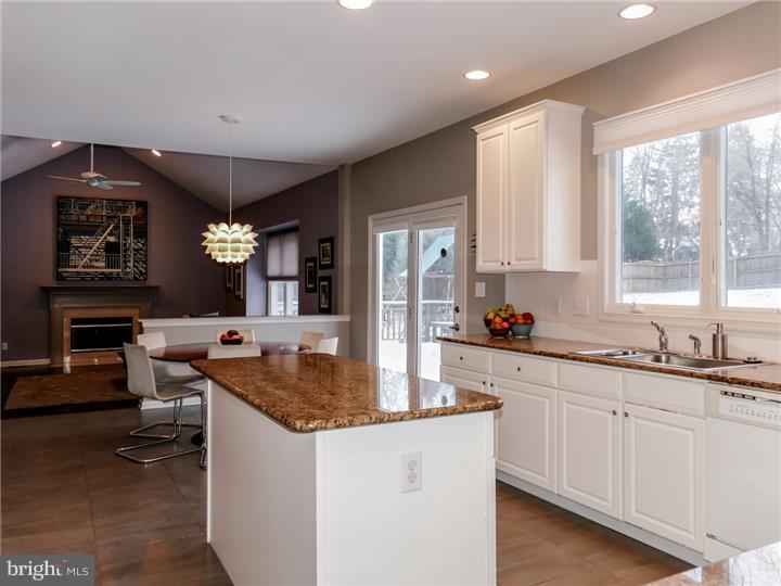 124 Hope Road Holland, PA 18966 - Photo 8 of 25 Kitchen