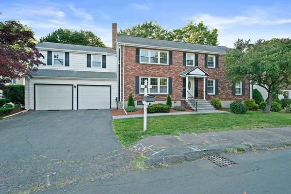 $1,250,000 | 20 Cherry Lane, Braintree, MA 02184