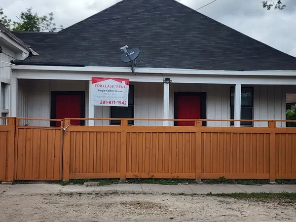 $1,595 | 1501 Noble Street, Unit 5, Houston, TX 77009