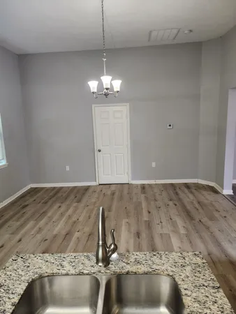 $1,595 | 1501 Noble Street, Unit 5, Houston, TX 77009