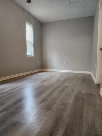 $1,595 | 1501 Noble Street, Unit 5, Houston, TX 77009