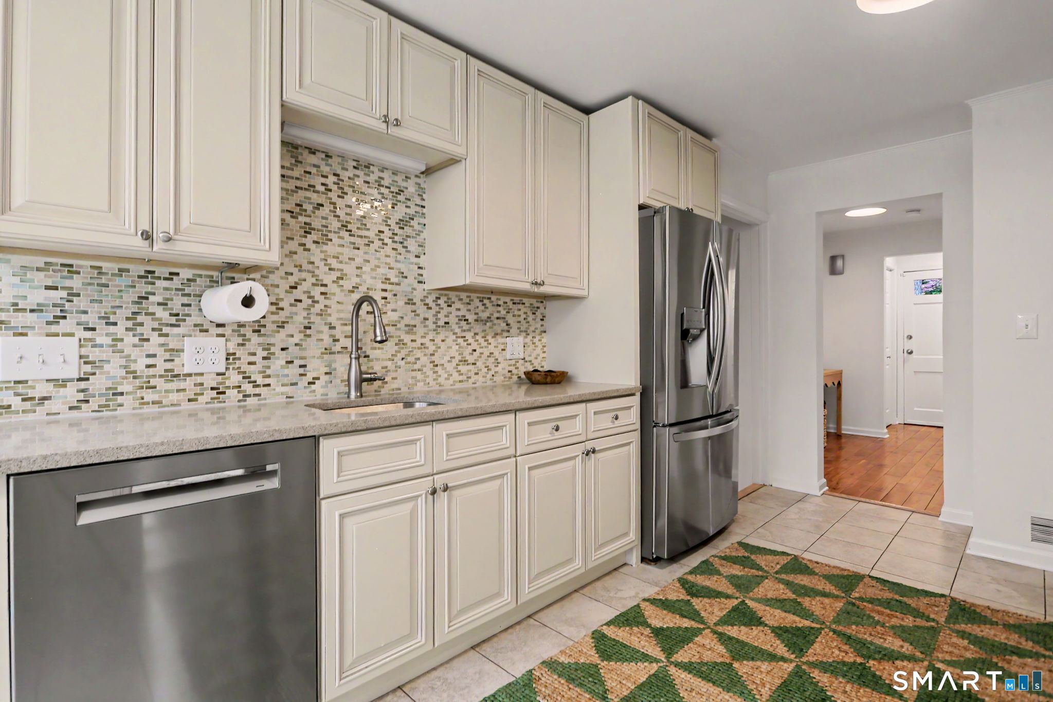 147 Berrian Road Stamford, CT 06905 - Photo 20 of 40