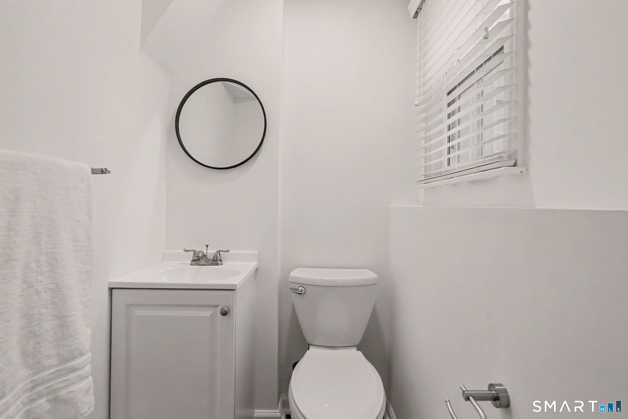 147 Berrian Road Stamford, CT 06905 - Photo 35 of 40