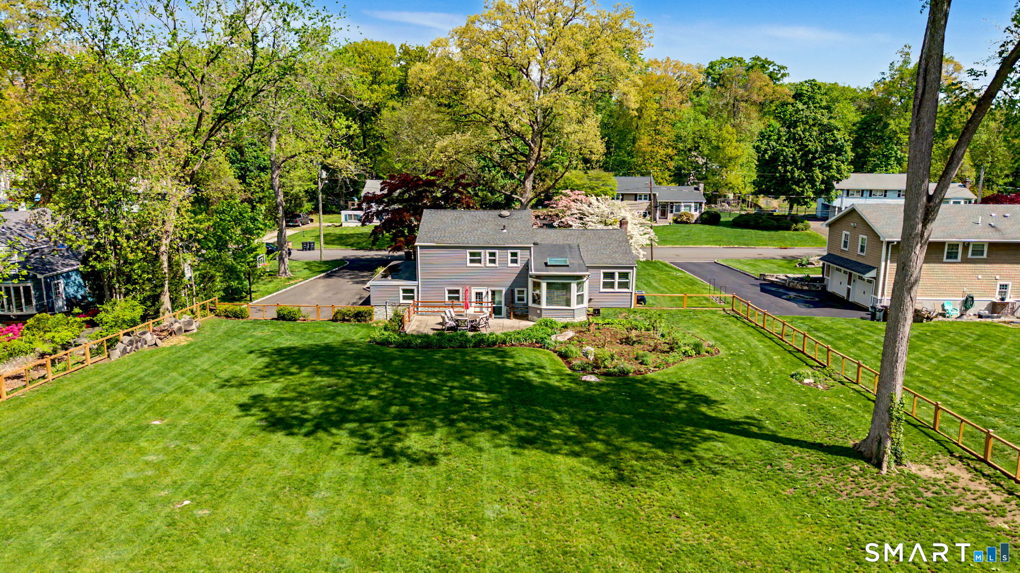 147 Berrian Road Stamford, CT 06905 - Photo 38 of 40