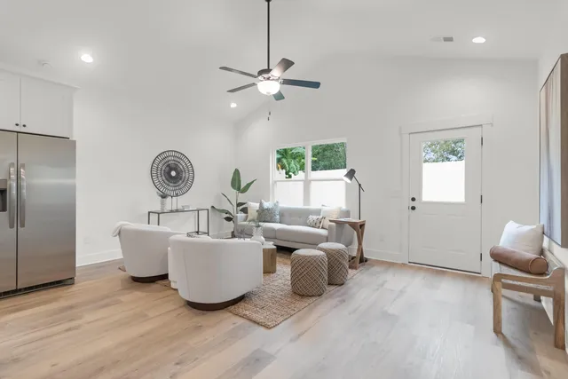 $2,850 | 2304 Delano Street, Charleston, SC 29405