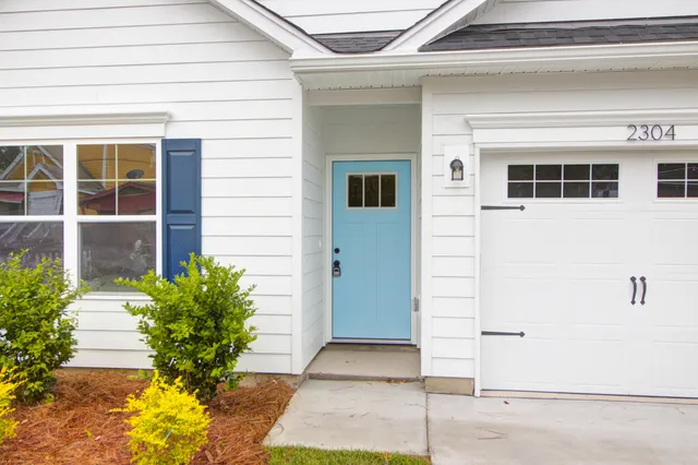 $2,850 | 2304 Delano Street, Charleston, SC 29405