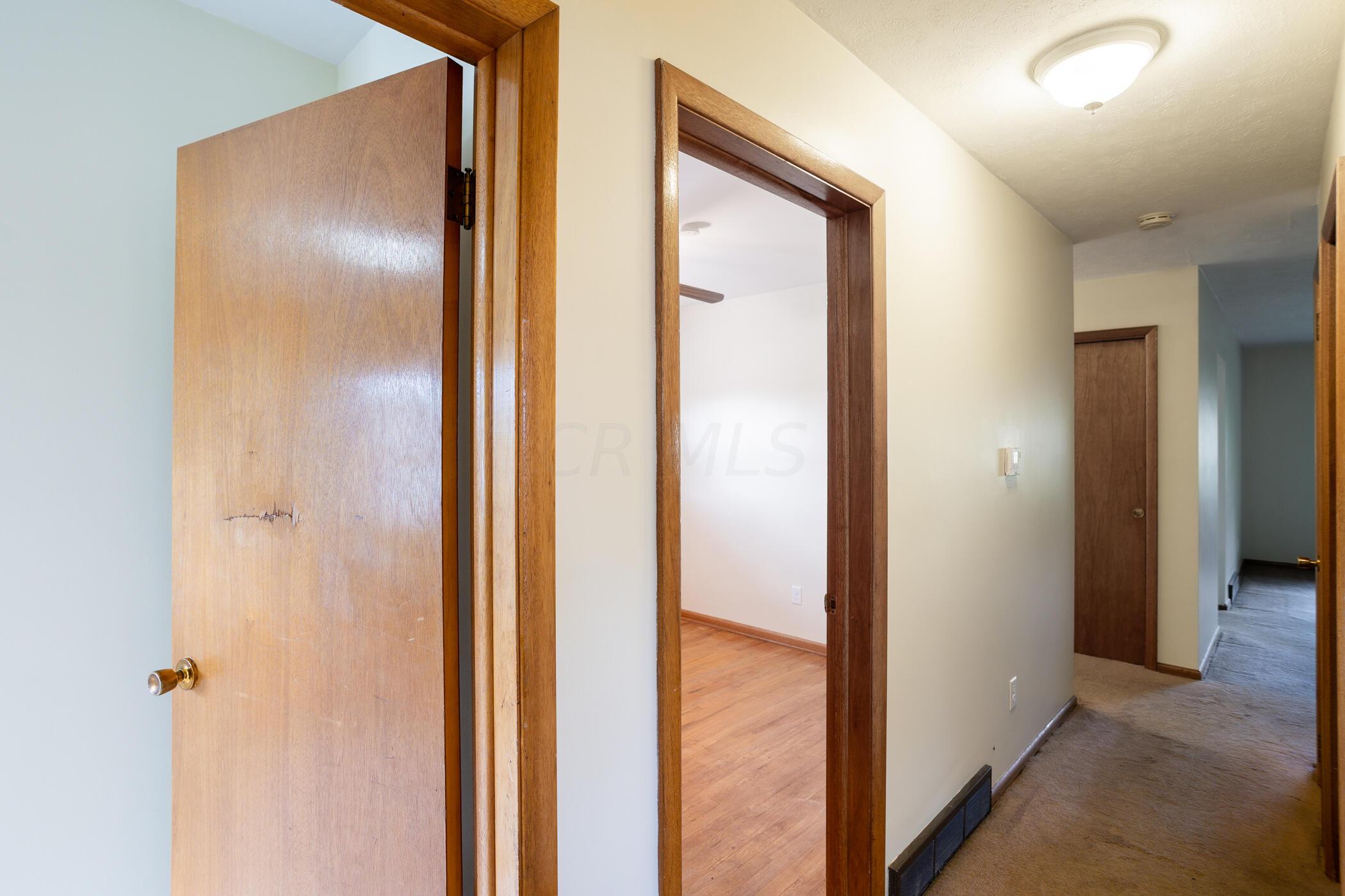 1091 Chestershire Road Columbus, OH 43204 - Photo 15 of 58