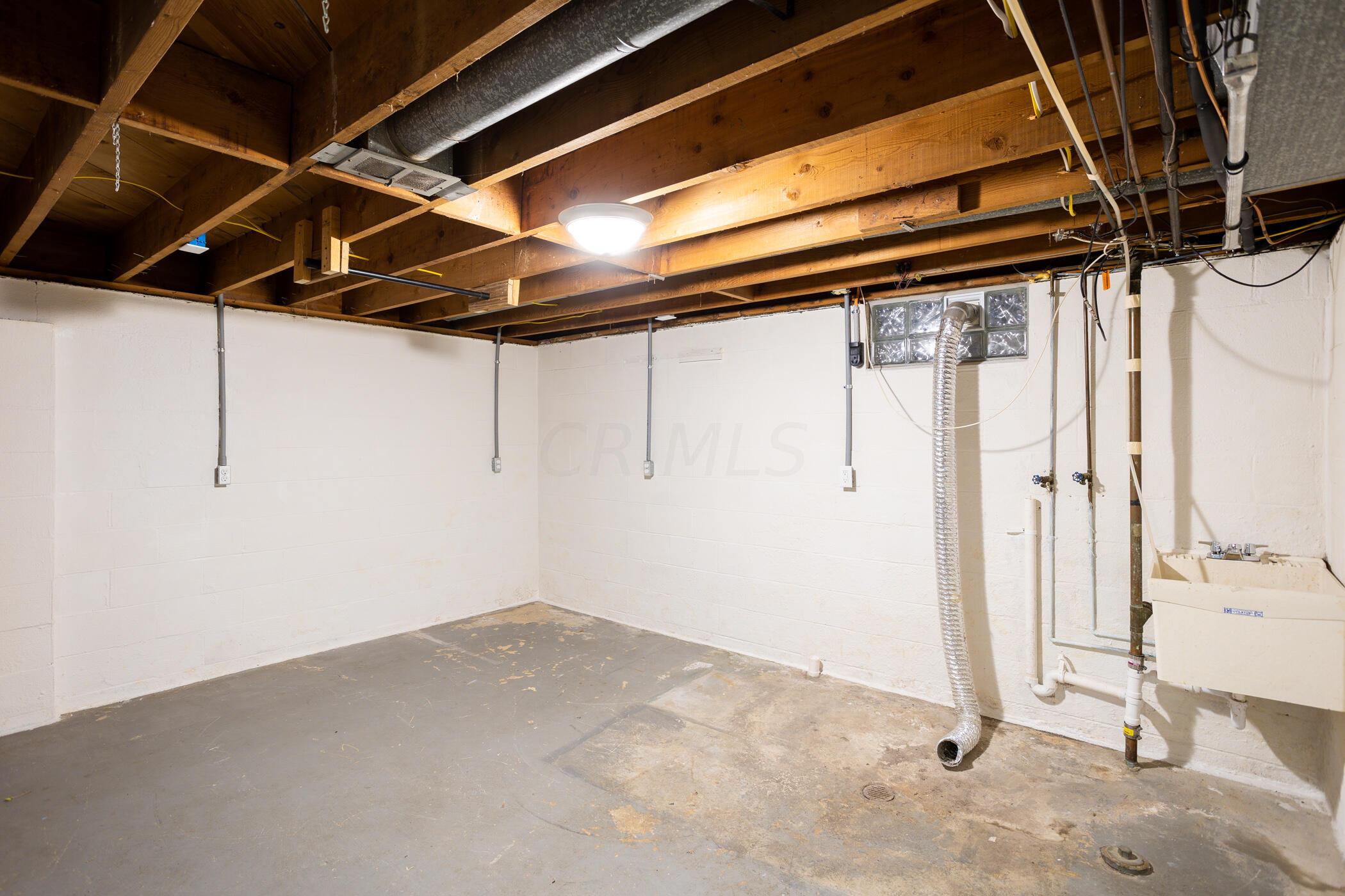 1091 Chestershire Road Columbus, OH 43204 - Photo 40 of 58
