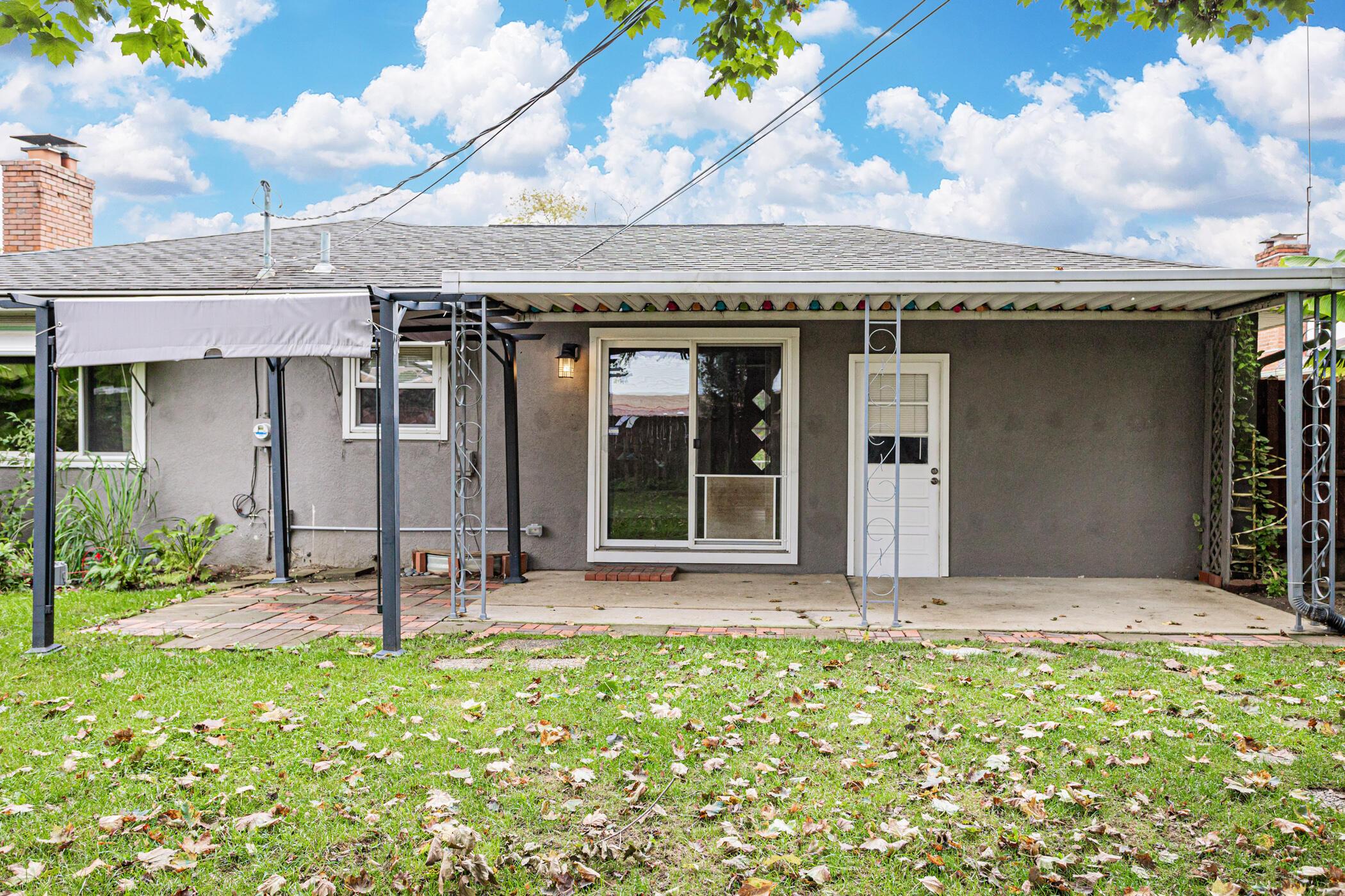 1091 Chestershire Road Columbus, OH 43204 - Photo 8 of 58