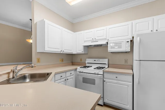 $1,495 | 13810 Sutton Park Drive North, Unit 522, Jacksonville, FL 32224