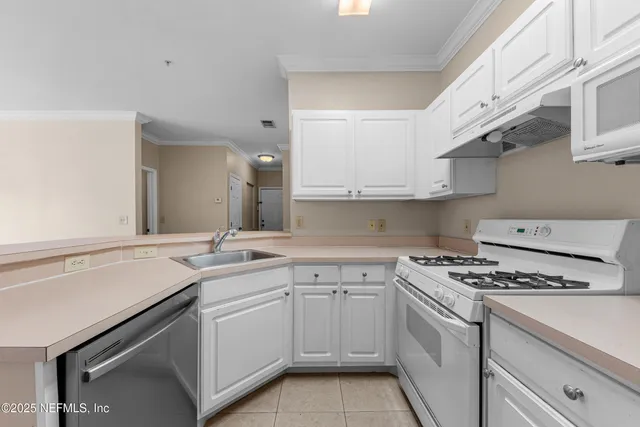 $1,495 | 13810 Sutton Park Drive North, Unit 522, Jacksonville, FL 32224