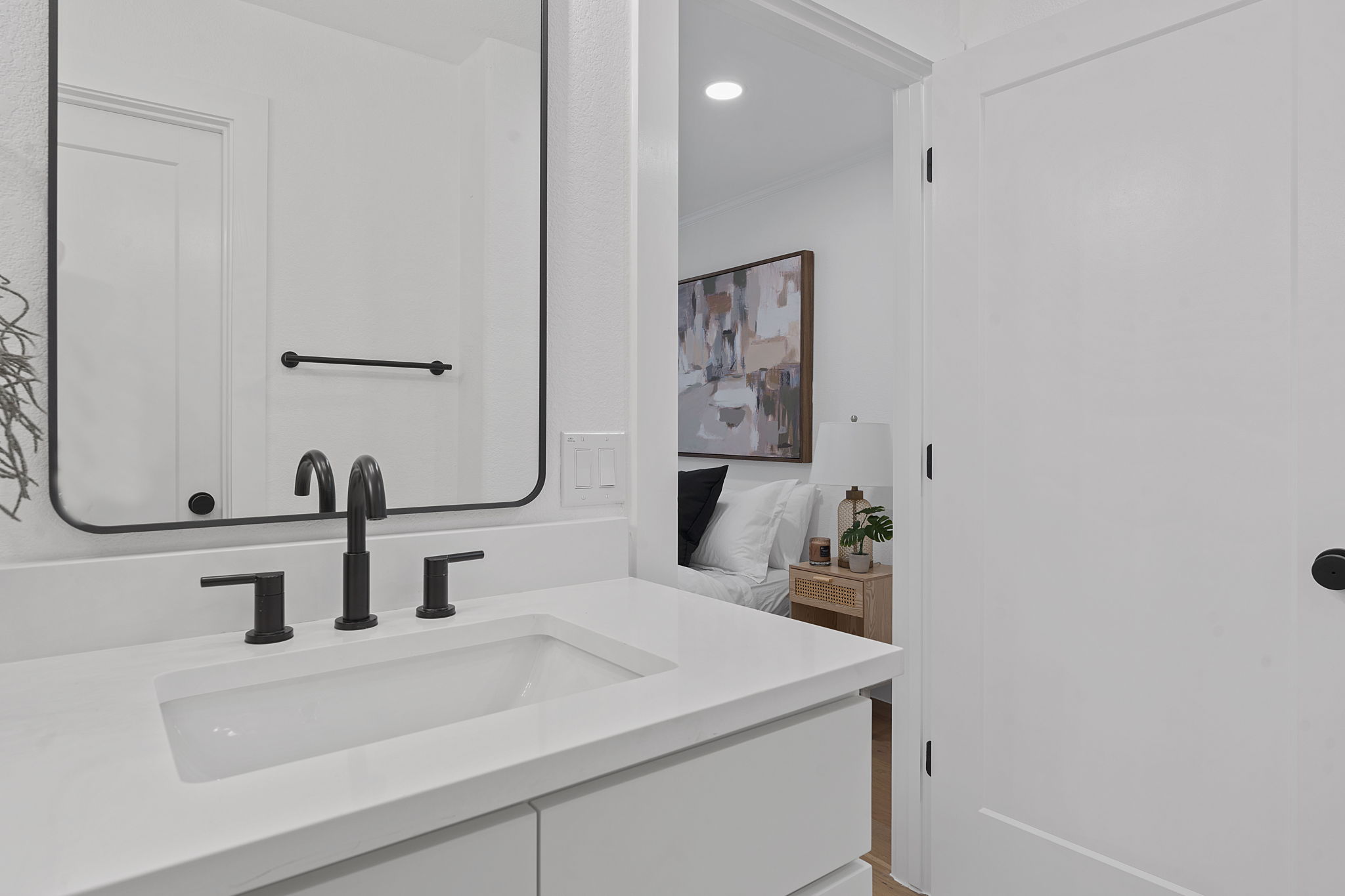 1222 Eleanor Street, Unit 1 Austin, TX 78721 - Photo 10 of 21