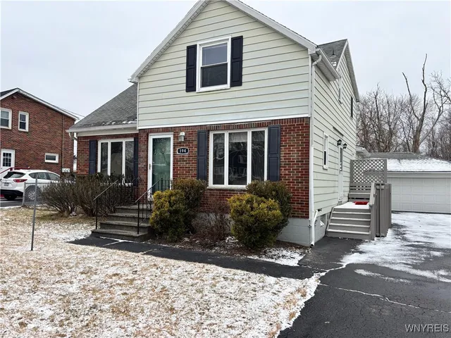 $2,000 | 194 Boncroft Drive, West Seneca, NY 14224