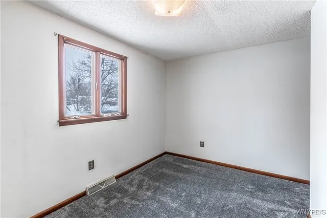 $2,000 | 194 Boncroft Drive, West Seneca, NY 14224