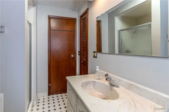 $2,000 | 194 Boncroft Drive, West Seneca, NY 14224