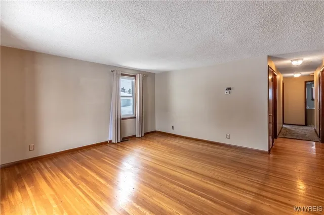 $2,000 | 194 Boncroft Drive, West Seneca, NY 14224