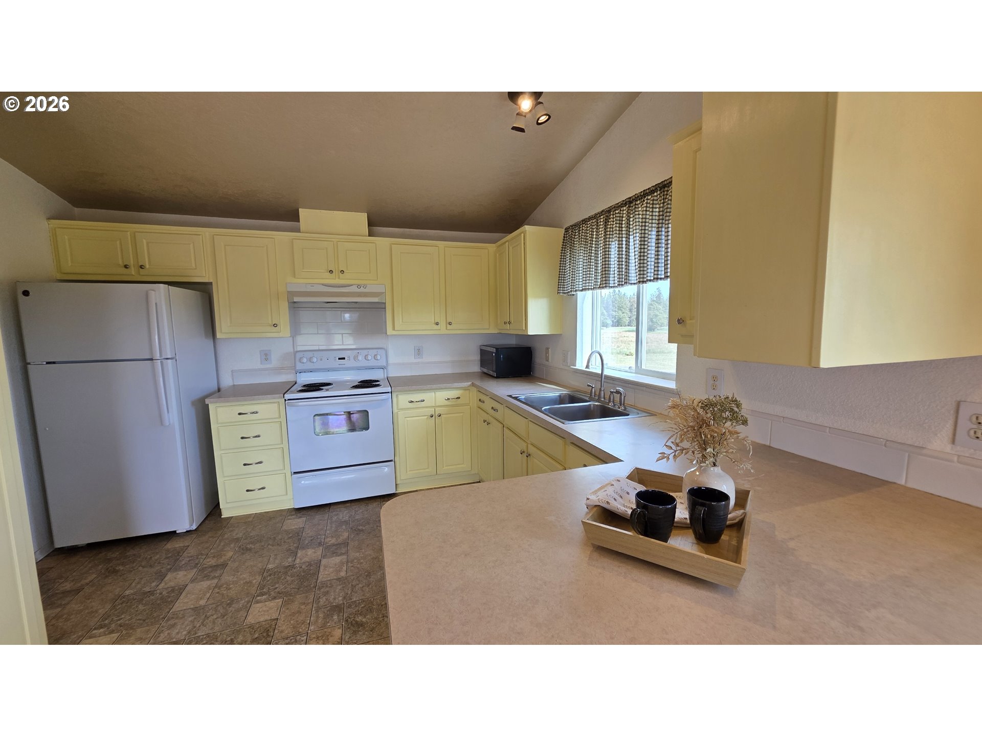4 Buena Vista Road Goldendale, WA 98620 - Photo 9 of 34
