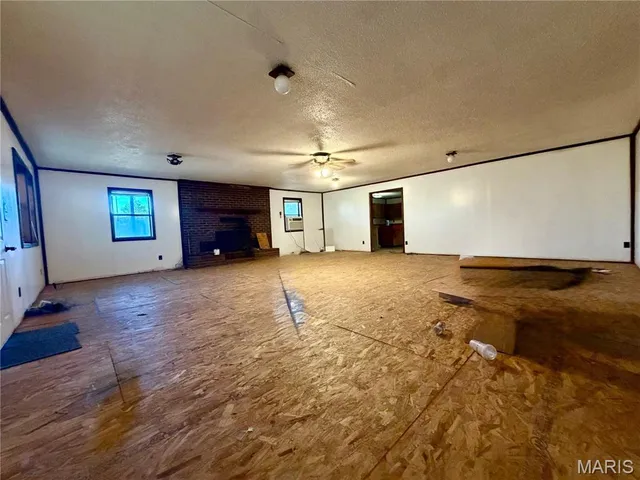 $155,000 | 902 Ripley 160e-8, Doniphan, MO 63935