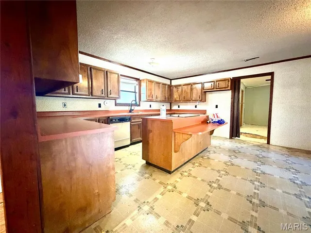 $155,000 | 902 Ripley 160e-8, Doniphan, MO 63935