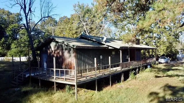 $155,000 | 902 Ripley 160e-8, Doniphan, MO 63935