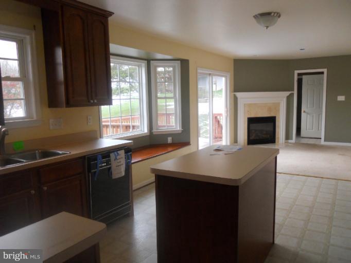 104 Ridge View Drive Berkeley Springs, WV 25411 - Photo 5 of 26 Interior (General)